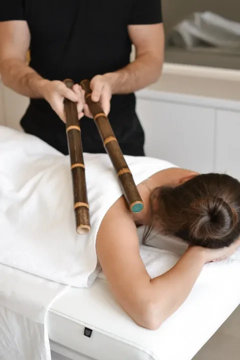 Creole bamboo massage