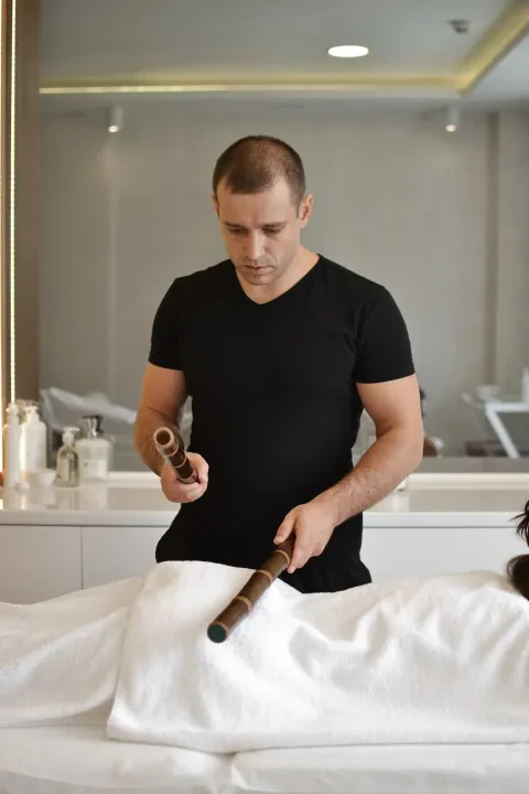 Creole bamboo massage