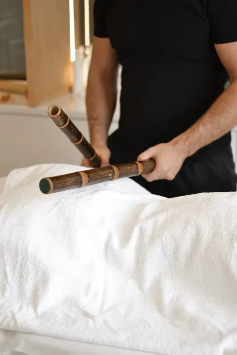 Creole bamboo massage