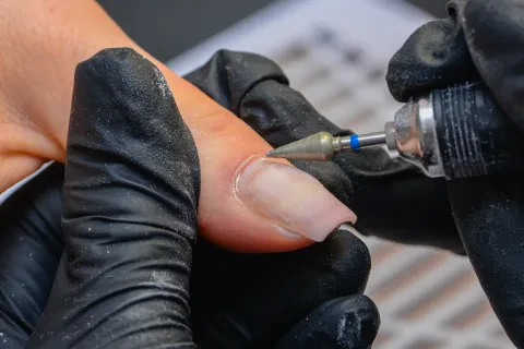 Снятие гель-лака