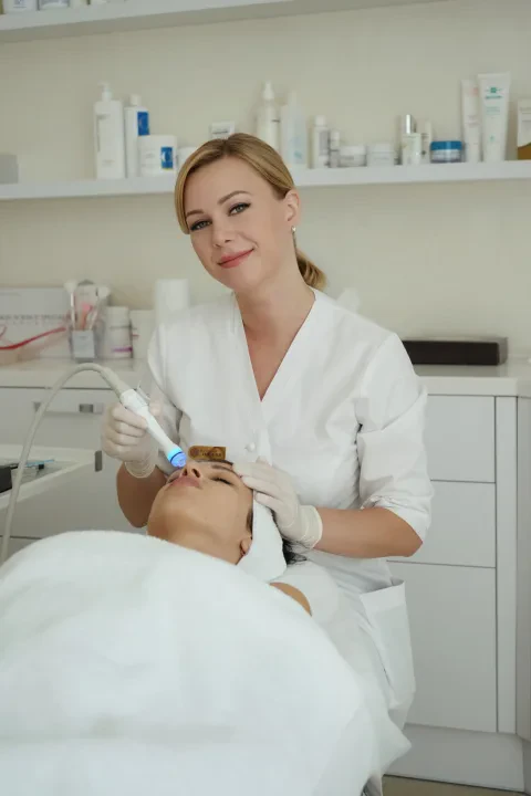 AQUAPURE hydro-peeling and complex care