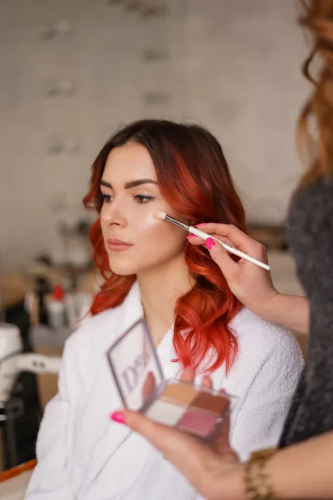 Basic make-up / nude