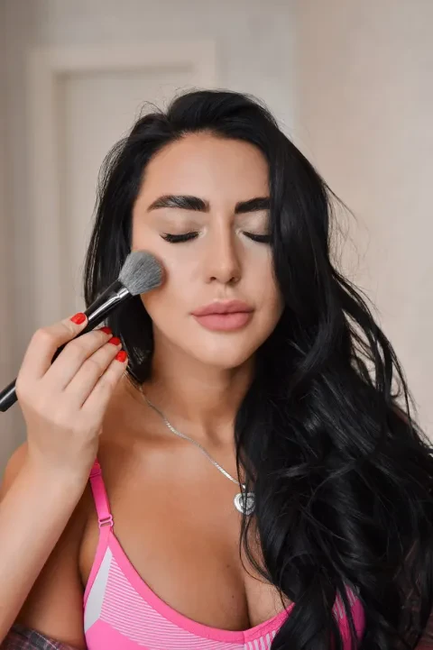 Eyebrows / lips